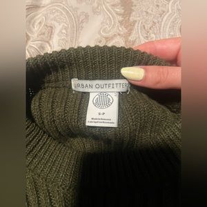 Cropped knit sweater